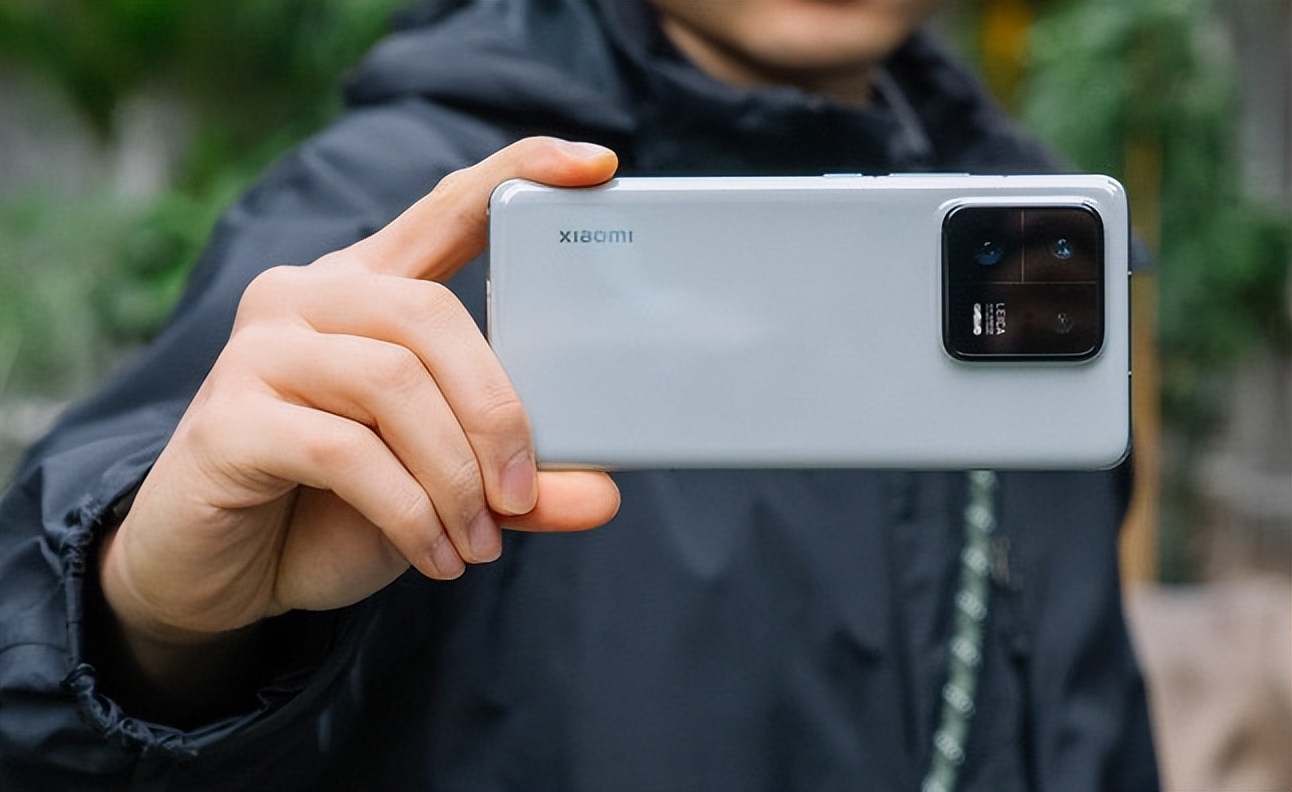 什么手机相机拍照片最好看最清晰,目前拍照最好的手机相机是哪一款