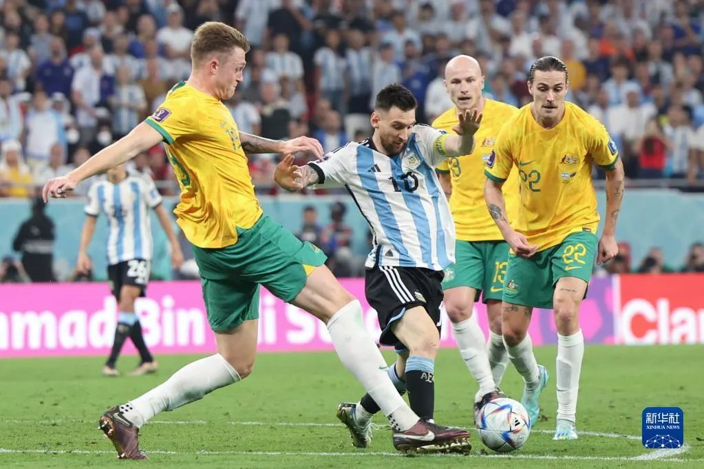 足球里面的香蕉球怎么踢教程,足球如何踢出香蕉球