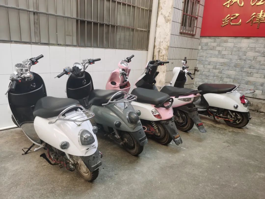 广西鬼火少年深夜飙车炫技,广西“鬼火少年”飙车被抓