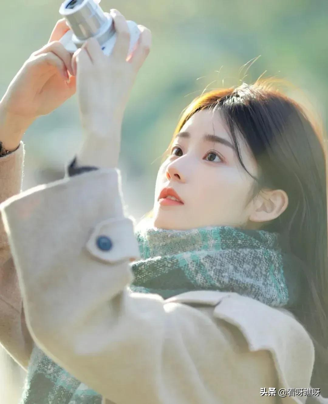 好看又舍不得换的美女壁纸图文,天生丽质美女壁纸