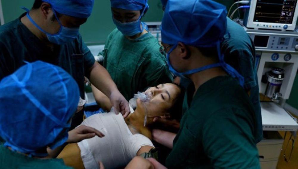 女子乳头被60岁男医生吸吮最新后续：要求停养老金吊销执照