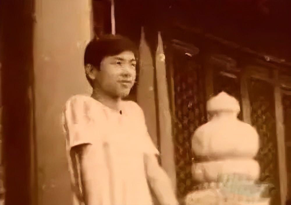 与谷歌分庭抗礼，投入超1000亿研发AI，百度李彦宏到底有何本事