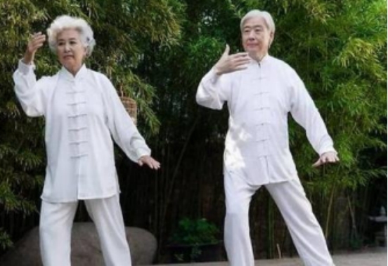 胃食管反酸烧心怎么治,总烧心胃反酸吃什么药