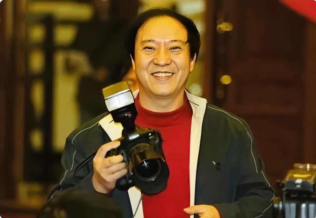 牛群哪一年离开冯巩的,73岁牛群现状