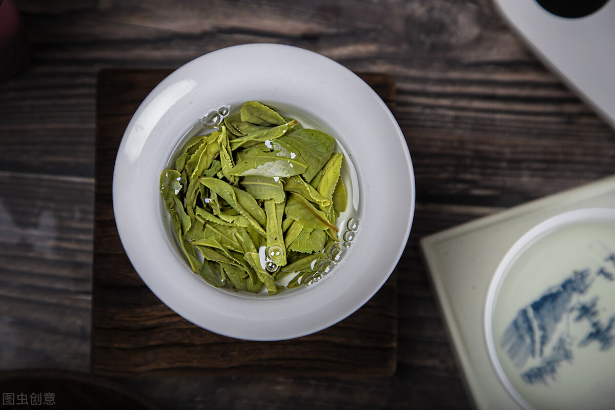 茶叶杀青和干燥的区别在哪,茶叶为什么要杀青