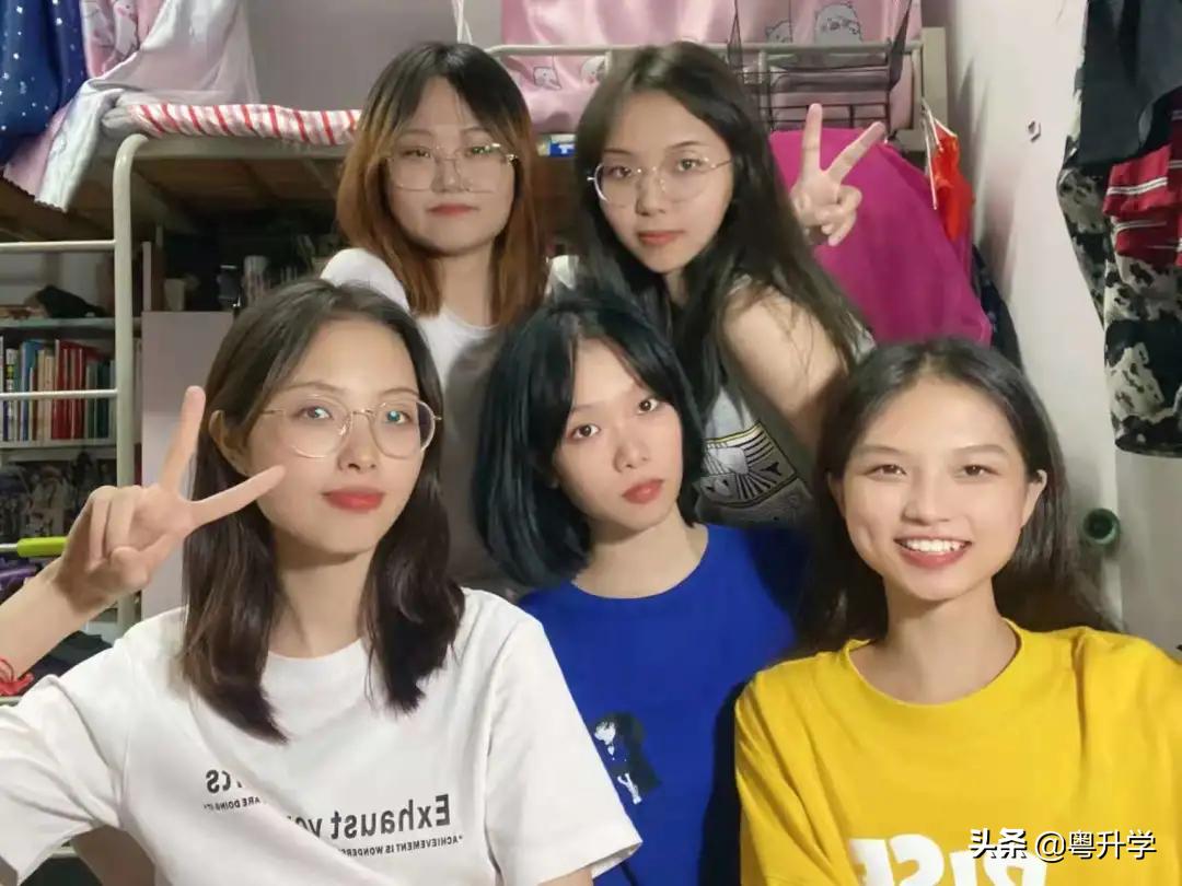 广州体育学院你我三两好友相伴