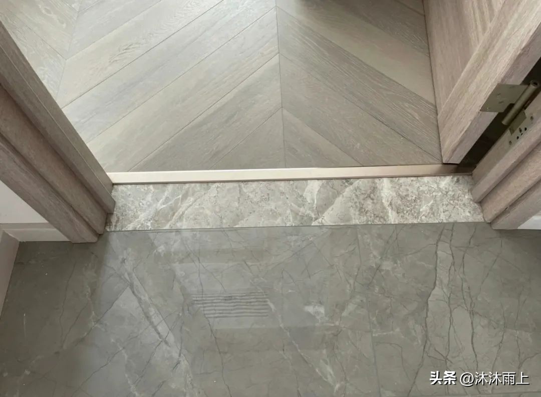 金属条压边取代门槛石,铝合金压边条跟门槛石