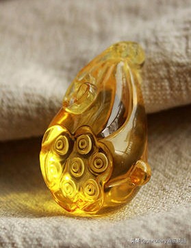 100块一克琥珀贵么,千万年的琥珀多少钱