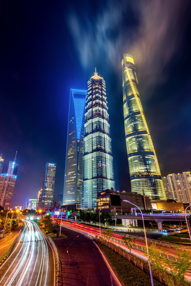 电力强势股,近期低位放量的电力股