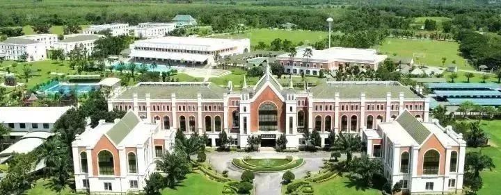 普吉岛海景六卧室公寓,普吉新区海景公寓