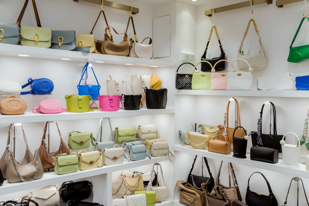 骞寸粓鍐插埡澶т績,骞村簳鍐插埡骞寸粓澶т績