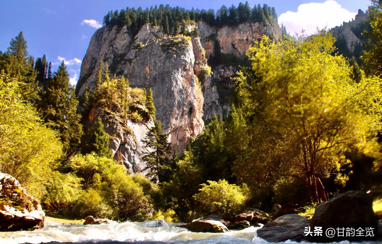 神秘则岔石林：峰峦叠嶂的自然画廊