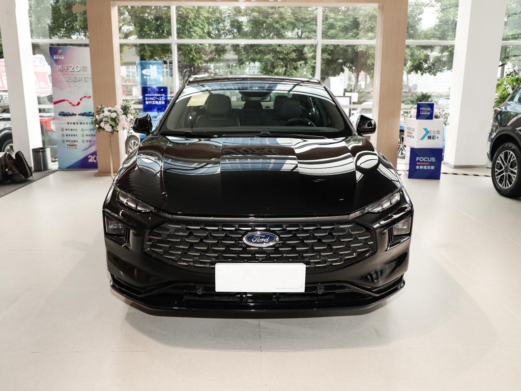 全新雅阁对比新一代蒙迪欧,1.5蒙迪欧和1.5雅阁谁的动力快一些