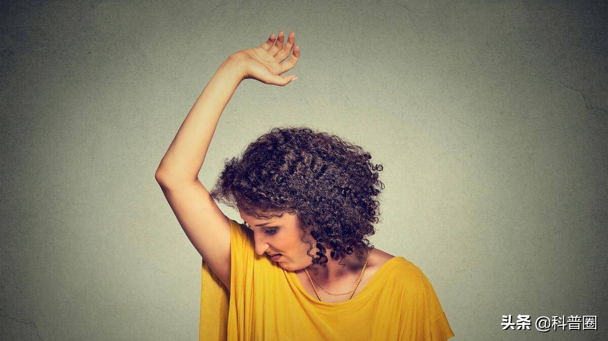 狐臭是怎么产生的？科学证实：有狐臭正常，没狐臭才是“变异者”