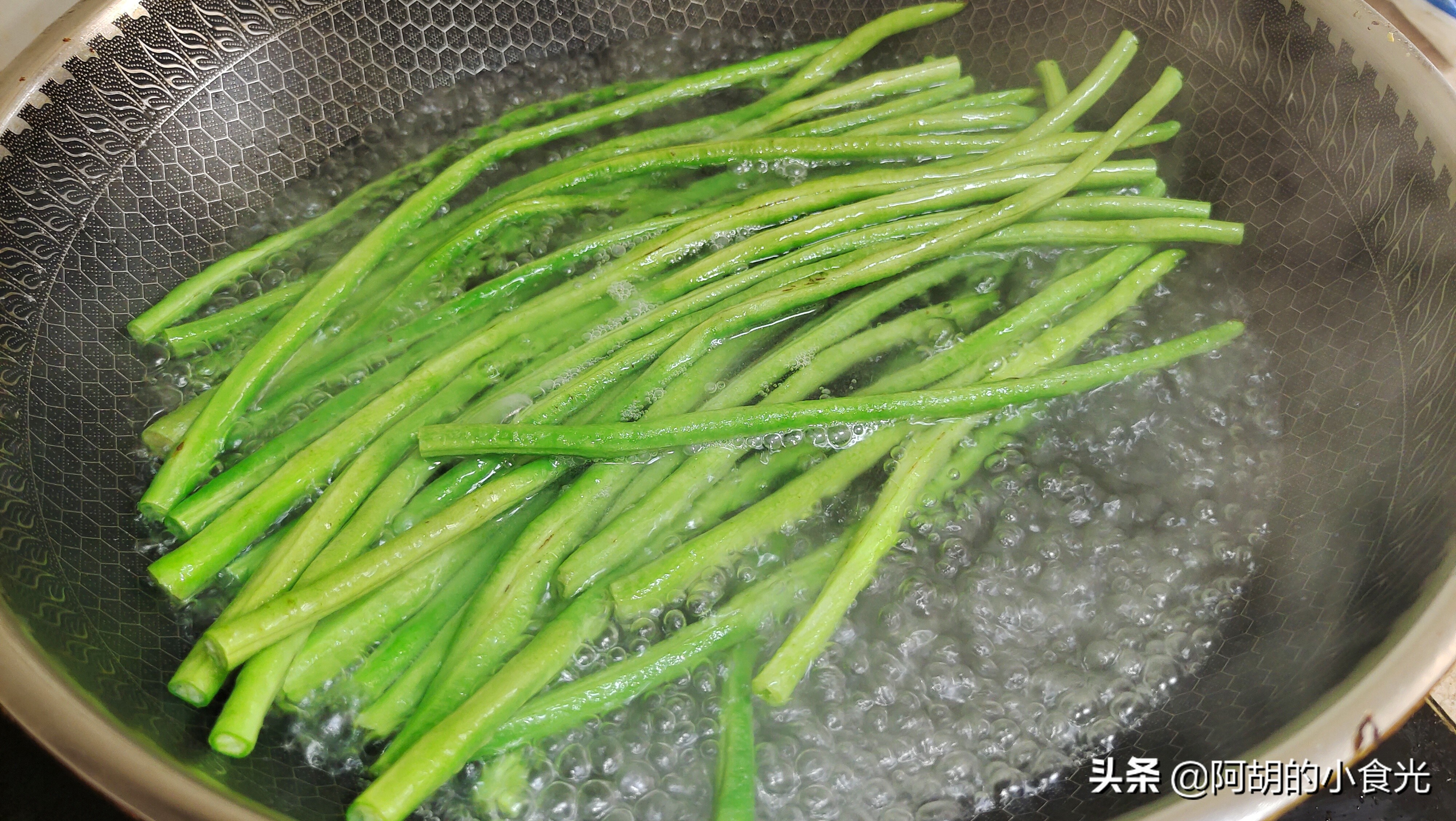 长豆角焯水后晒半干怎么做好吃,长豆角晒干好吃吗