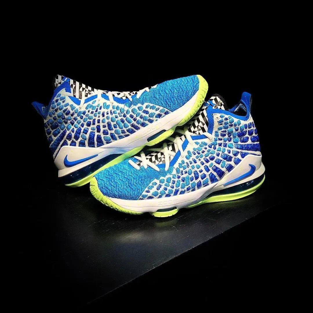 绿瓶雪碧真的绝版了吗,绿瓶雪碧正式退出了吗