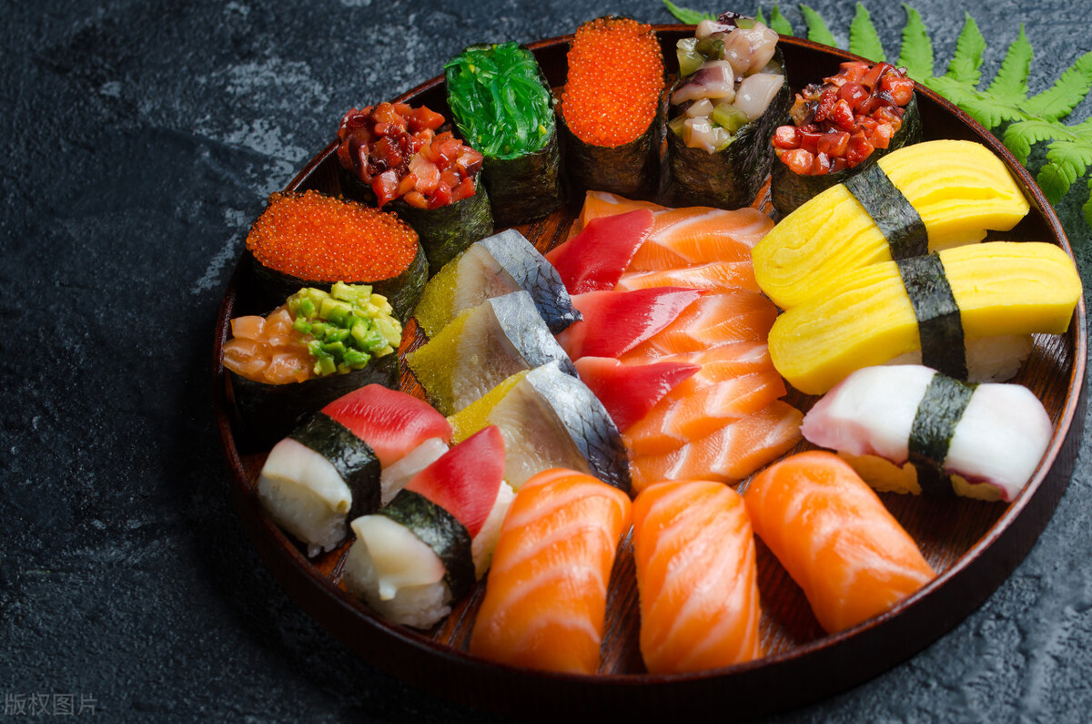 晚上睡不着早上就不想起床,为什么晚上睡觉不想起床