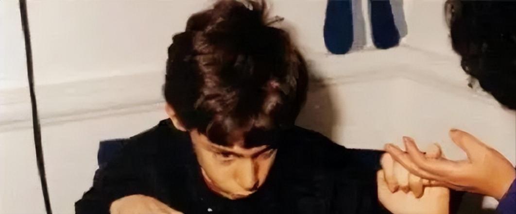 幽灵男孩马丁卧床14年,幽灵男孩马丁患病卧床