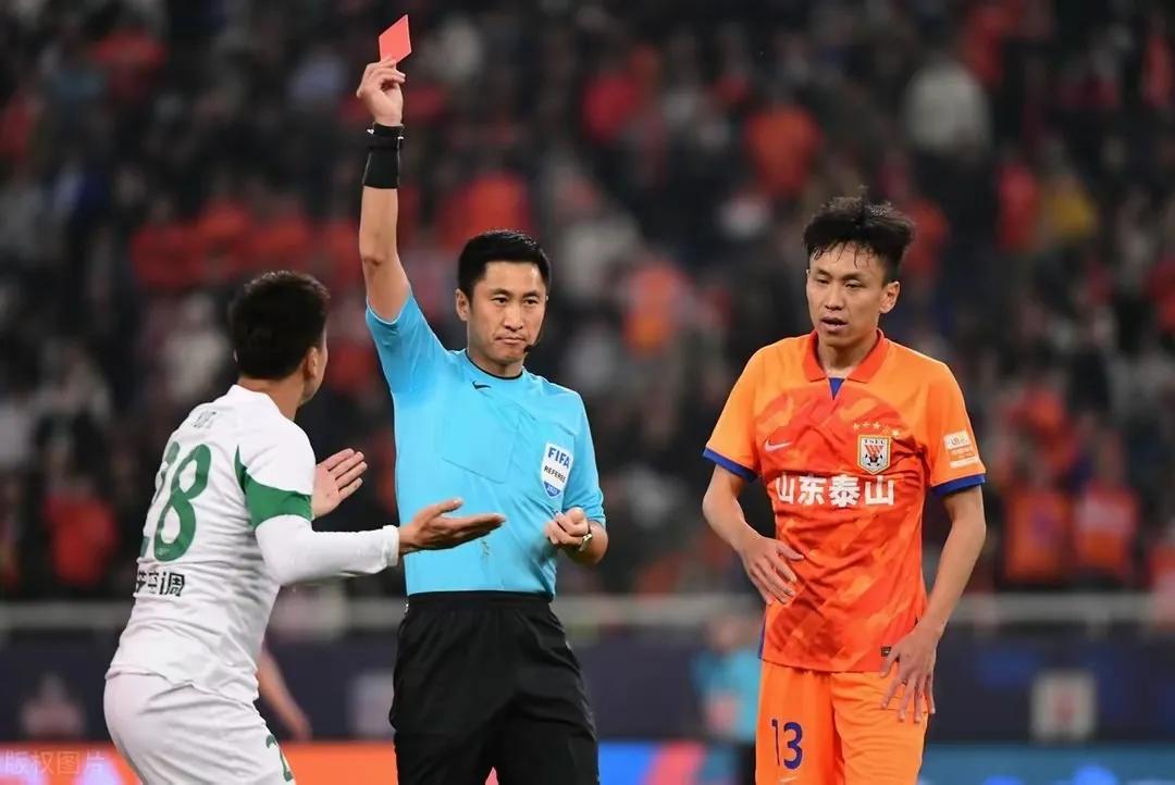 中超赛程表首发山东泰山全面亮相,中超最新积分榜和比赛战况大揭秘