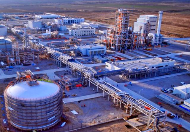 亚洲唯一中立国，水电免费汽油仅一毛，这个国家为何能闷声发大财