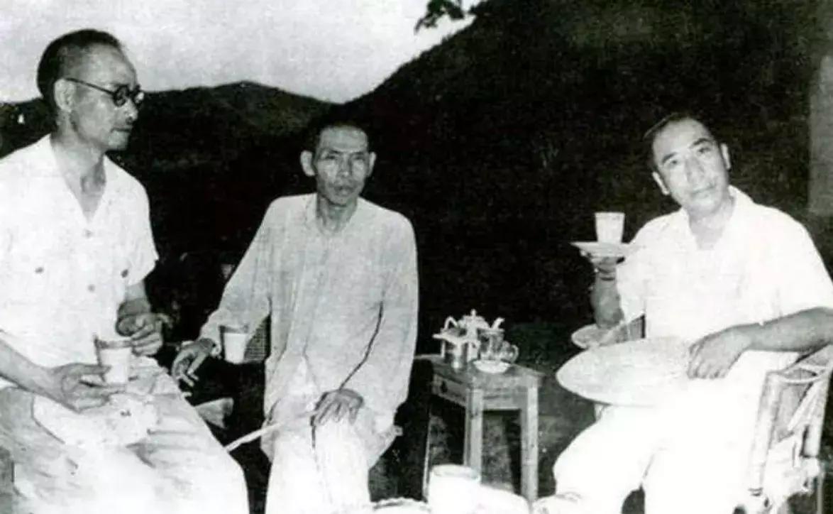 他曾是上海滩说一不二的黑帮大佬，却因为一次选择遗憾终身