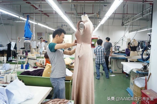 制衣厂月薪过万得做多少衣服,制衣厂一月工资一万多正常吗