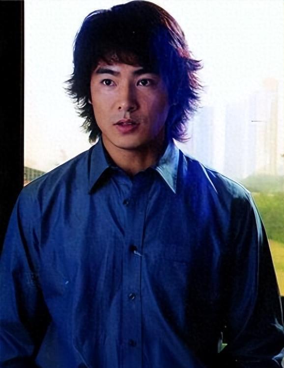 于波介绍自己的四合院,于波现在四合院内景