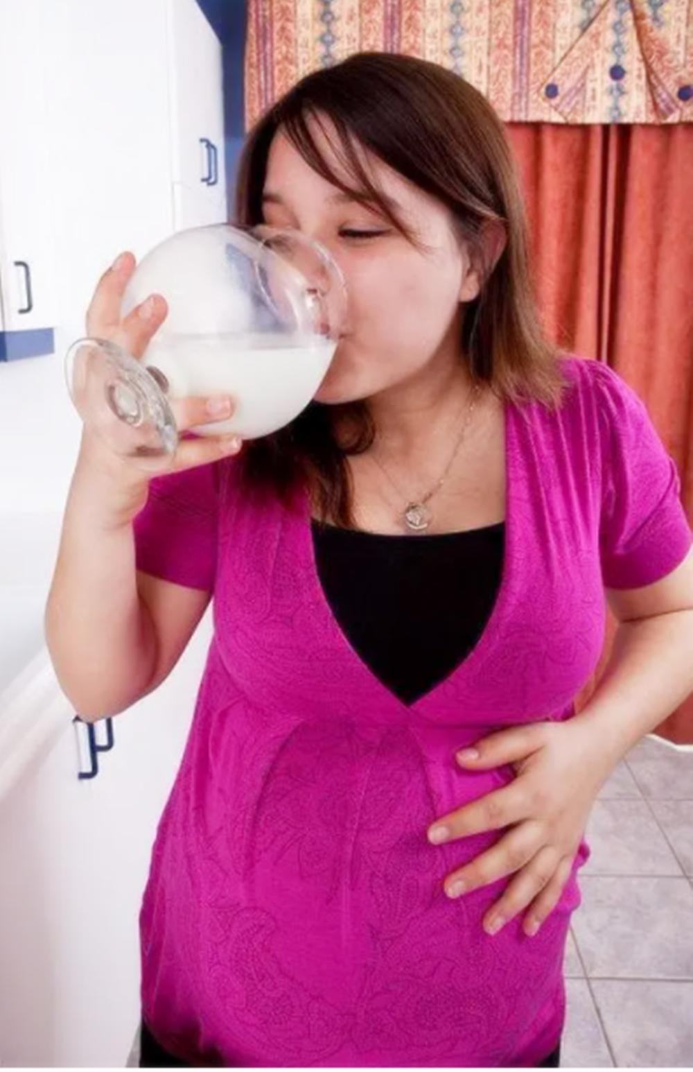 孕期牛奶怎么安排能多喝一点,孕期喝牛奶消化不了的症状