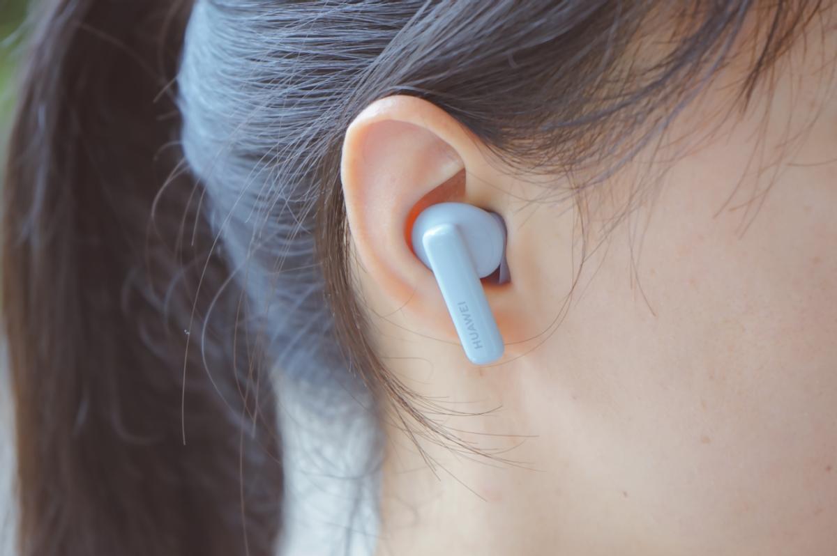 华为freebuds5i值得买吗,huaweifreebuds5i有单耳模式吗