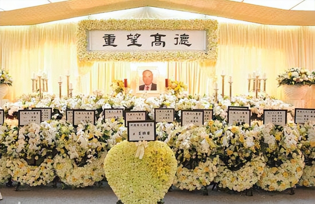 裘锦兰：嫁姐夫独吞13亿遗产，百亿家族独女欠债除夕夜状告继母