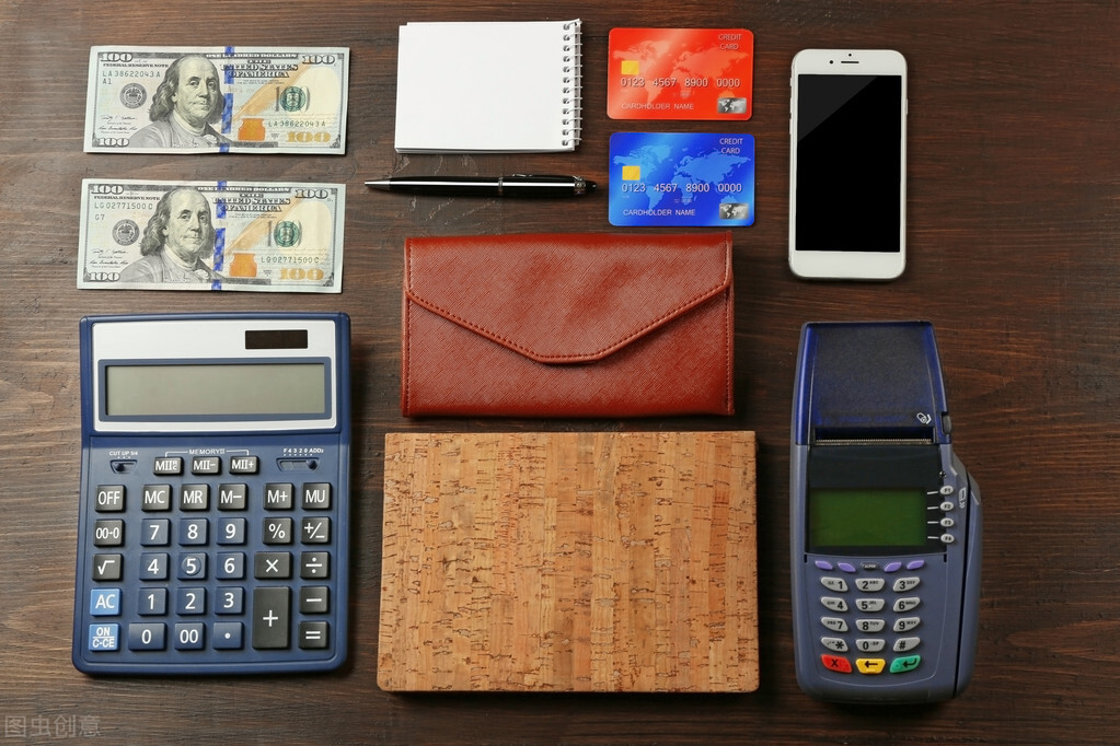 花呗分期和信用卡分期哪个利息低,信用卡主动分期和邀约分期的区别