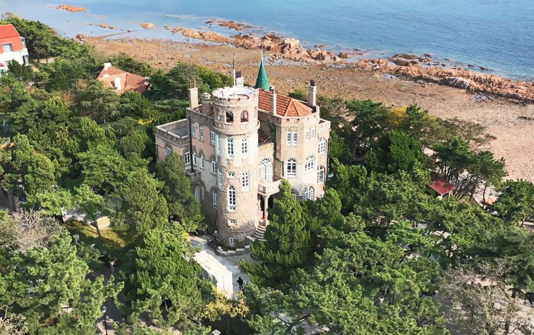 青岛有几个看海的地方,青岛三大海湾值得去吗