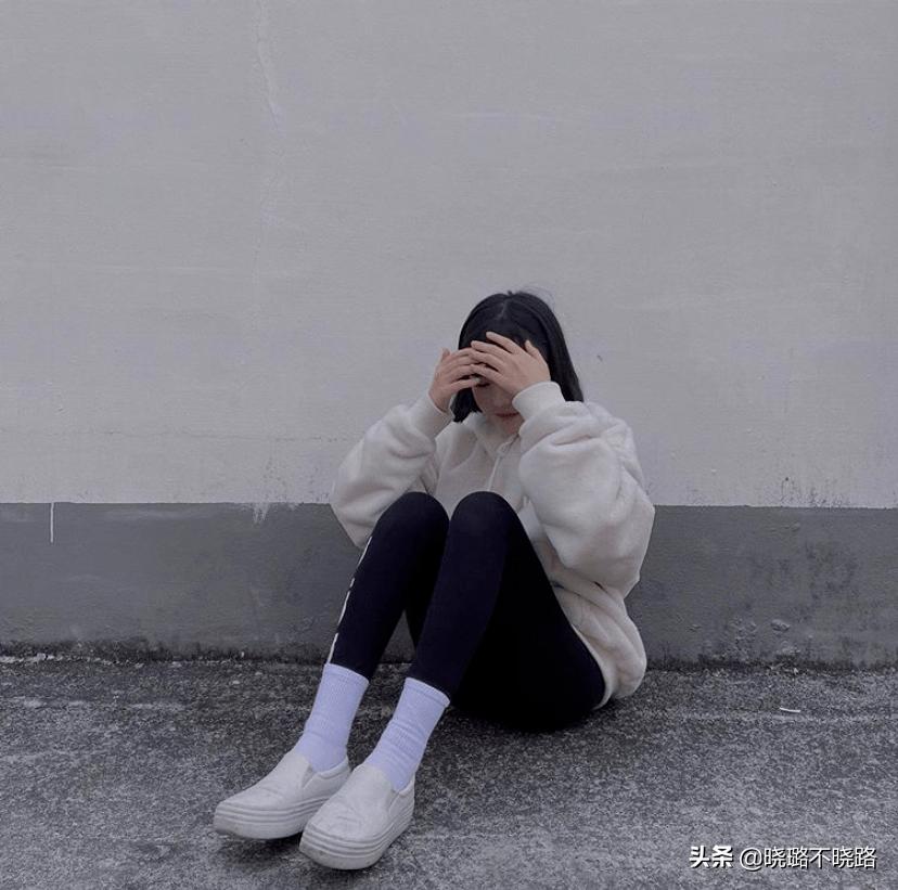 今年流行的鲨鱼裤袜子外穿,鲨鱼裤今年最火袜子长筒冬季