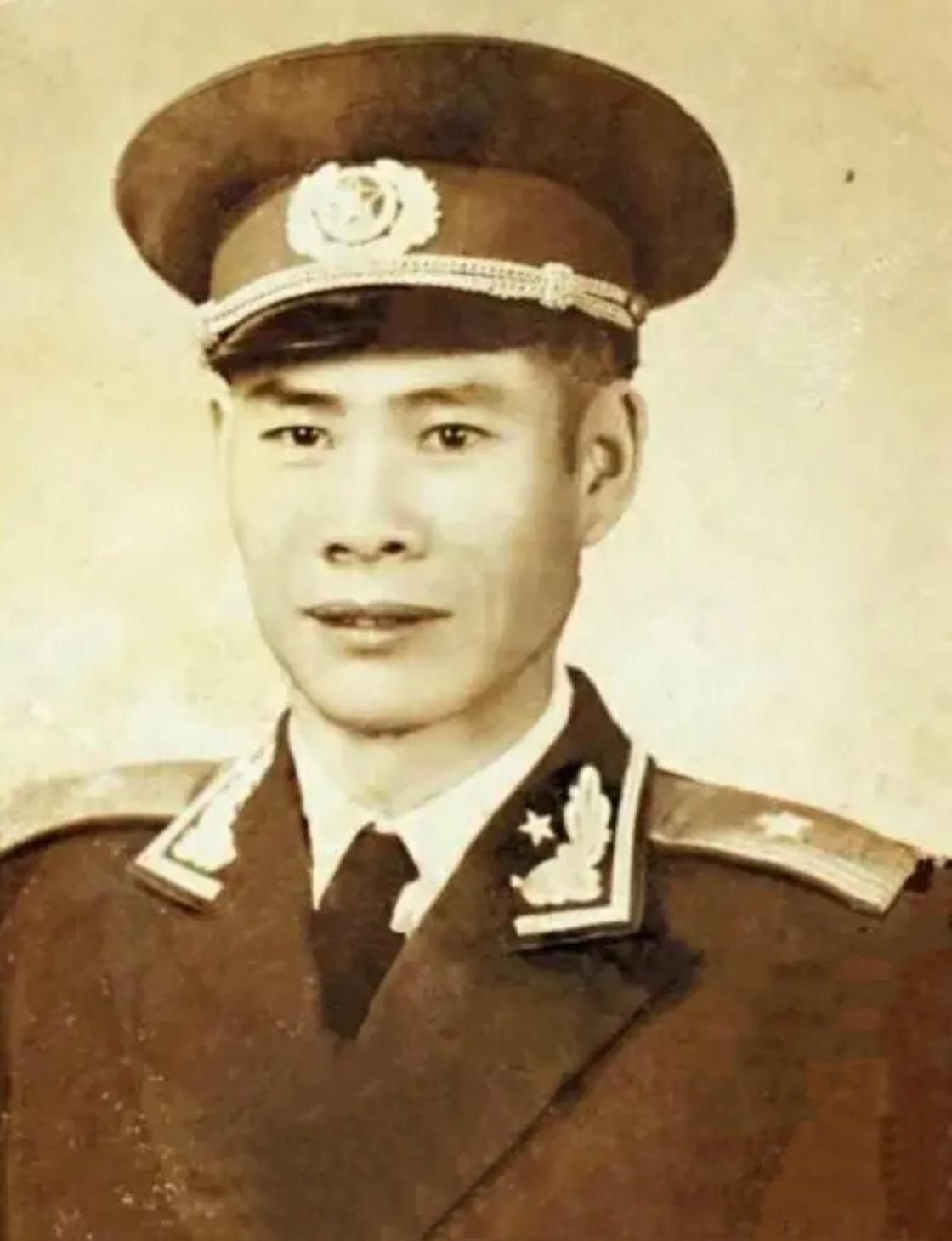1955年，南京军事学院教职人员授衔名单，时任职务及照片大全