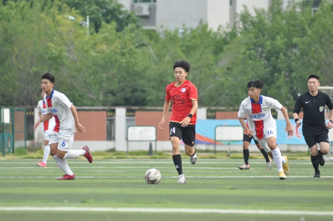 校园足球|汕头市第二中学黄鑫跃、郑铠敏：只有团队的赢才是赢