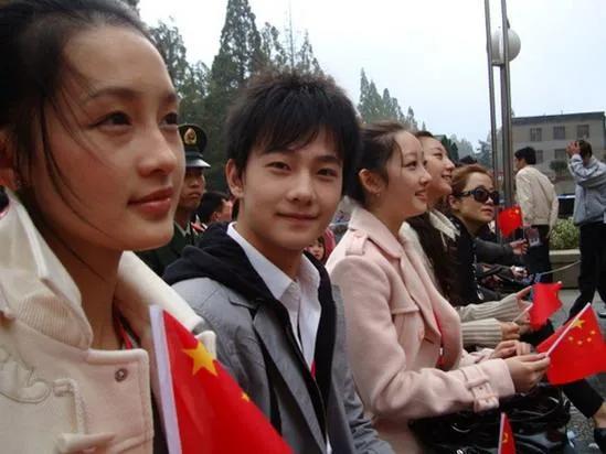 最具美人脸的十位女星,蒜头鼻小眼睛方脸却很漂亮的女星