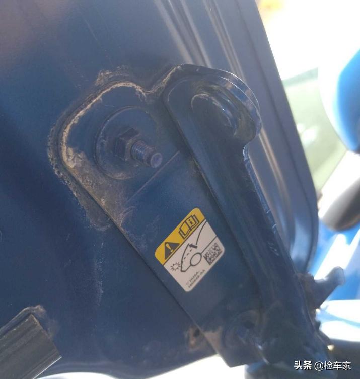 小伙子买了一台福特野马,小伙子买福特野马