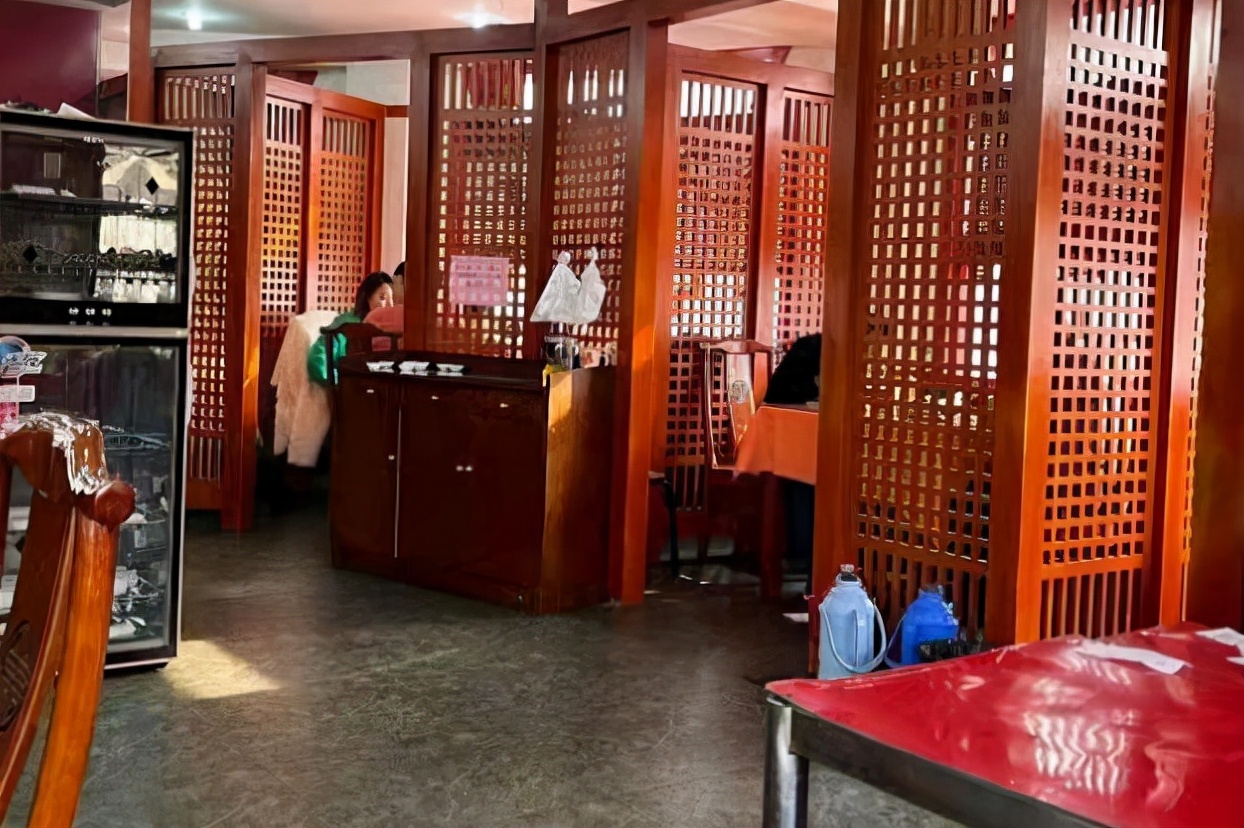 济南东部有名的羊汤馆,济南羊汤加汤8块