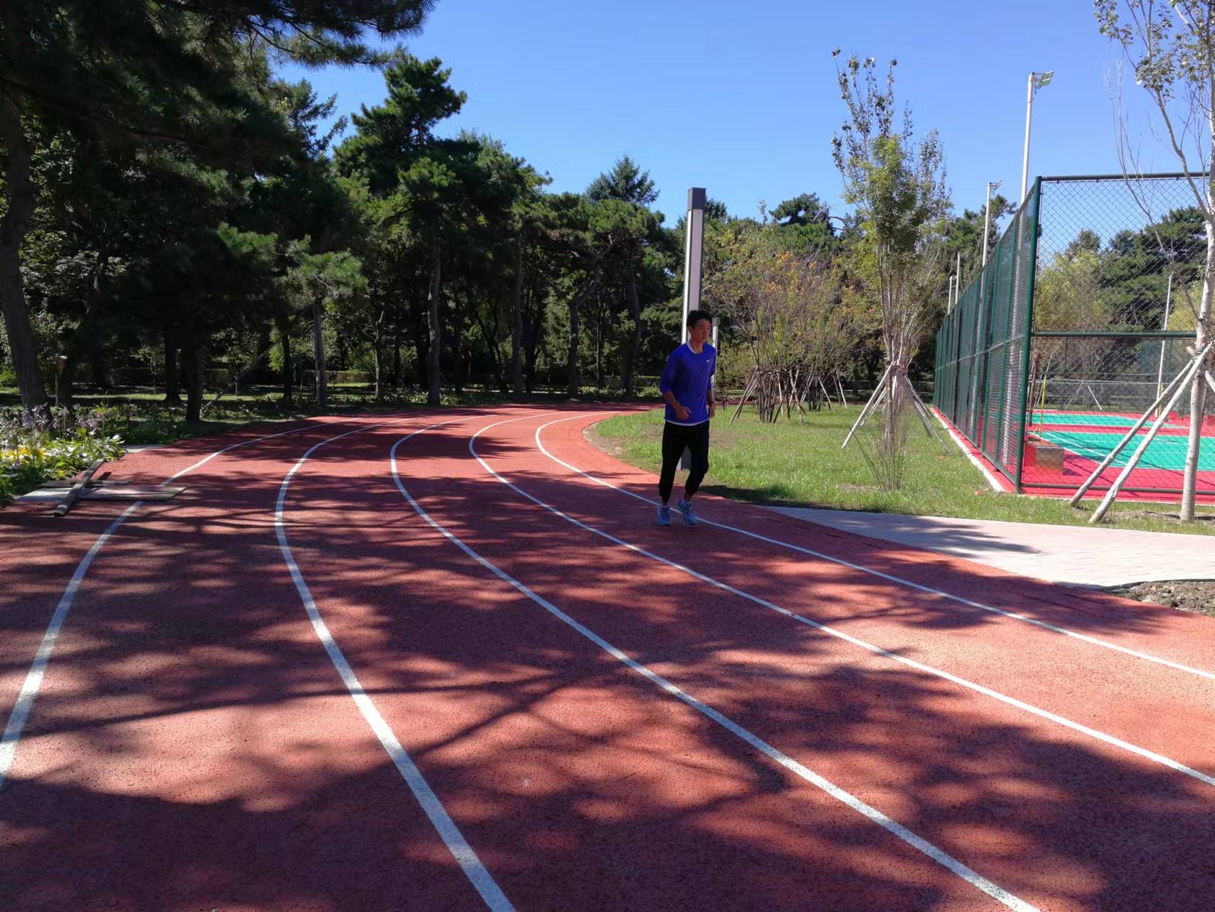 长春市民健身公园,南湖公园体育广场