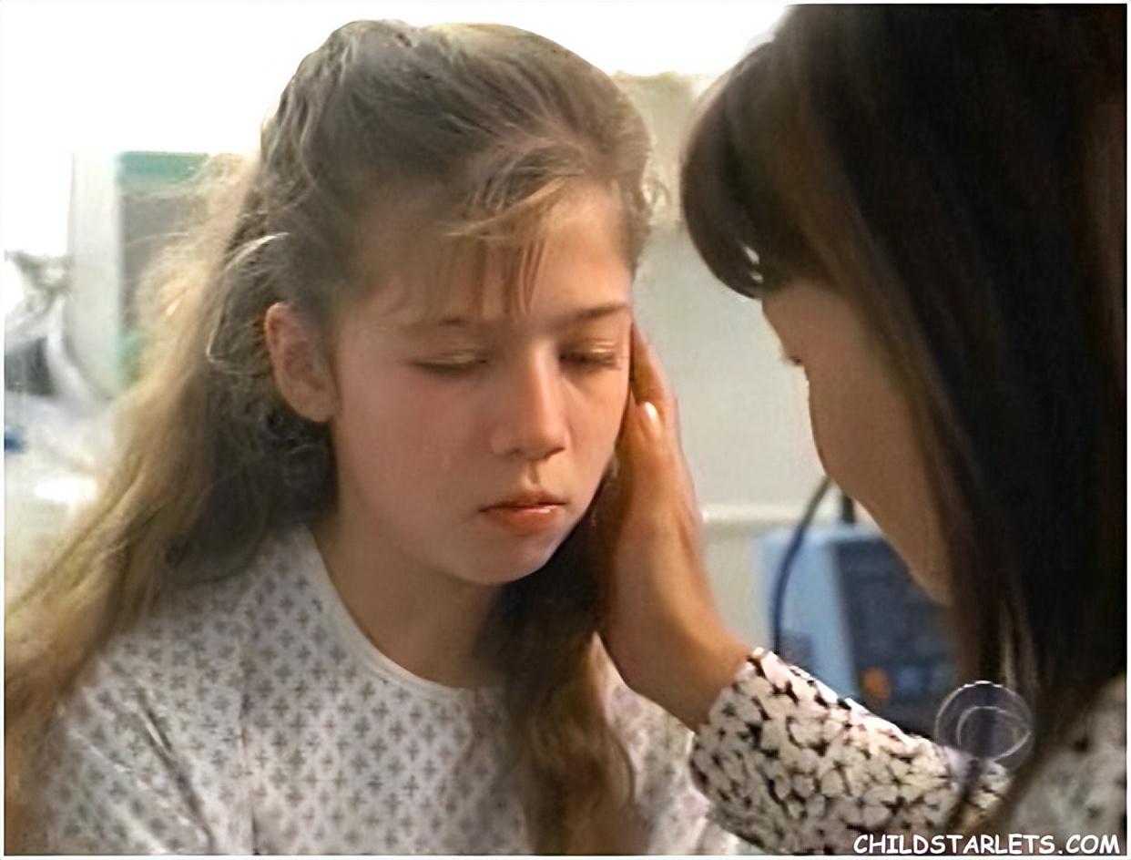 6岁童星被父母当摇钱树,欧美童星被父母当成摇钱树