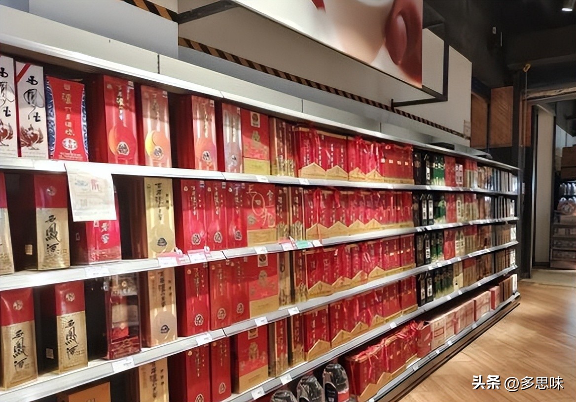 超市卖的9.9元9瓶的啤酒是真的吗,超市9.9买券利润