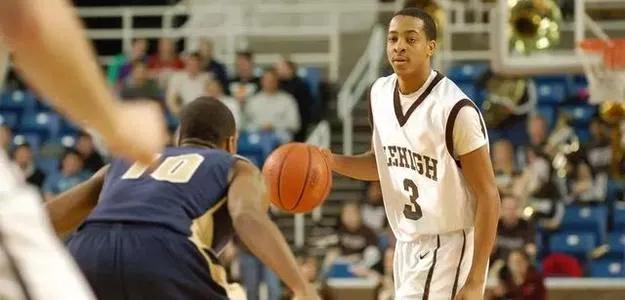 威金斯穆雷利拉德,威金斯顶薪续约