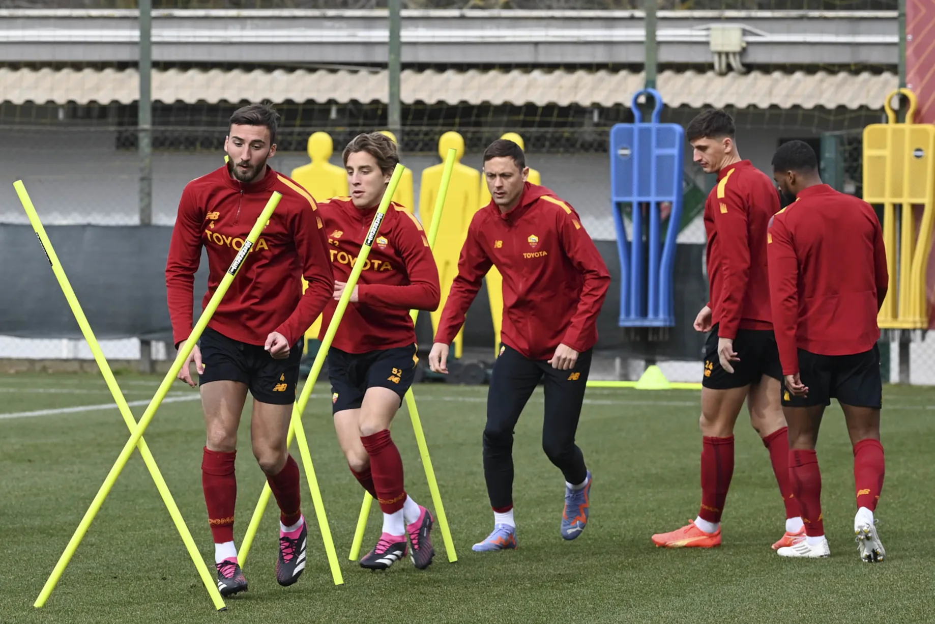 穆里尼奥罗马阶段吃了几次红牌,穆里尼奥罗马队意甲最新消息