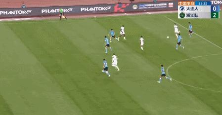 战术设计太拉胯谢晖背锅！上黄嘉辉+曼佐基少打2人再不投入拔管吧