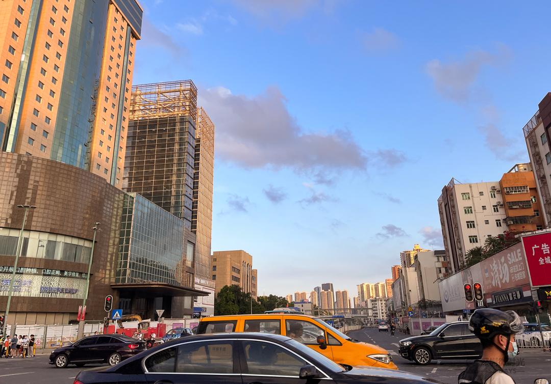 离开互联网大厂,我在深圳假装面试,假装上班,假装看房