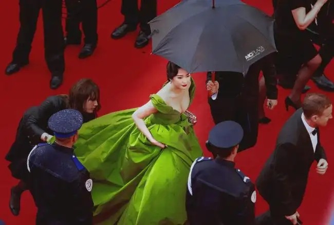 是性感惹的祸？还是追求名利太过心急？这五位女星各有各的苦衷