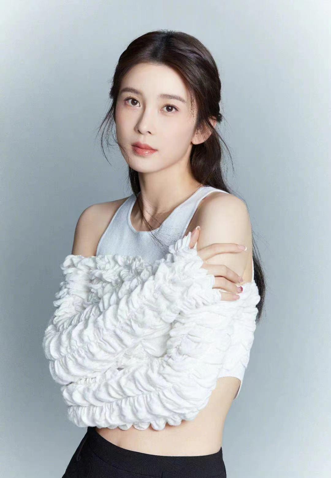 红毯假摔女王,红毯假摔