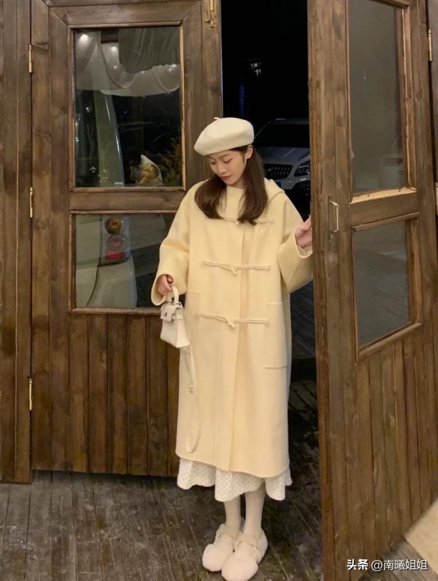 秋季用4双鞋提升时髦感,既能搭裤子又能搭裙子的秋冬鞋