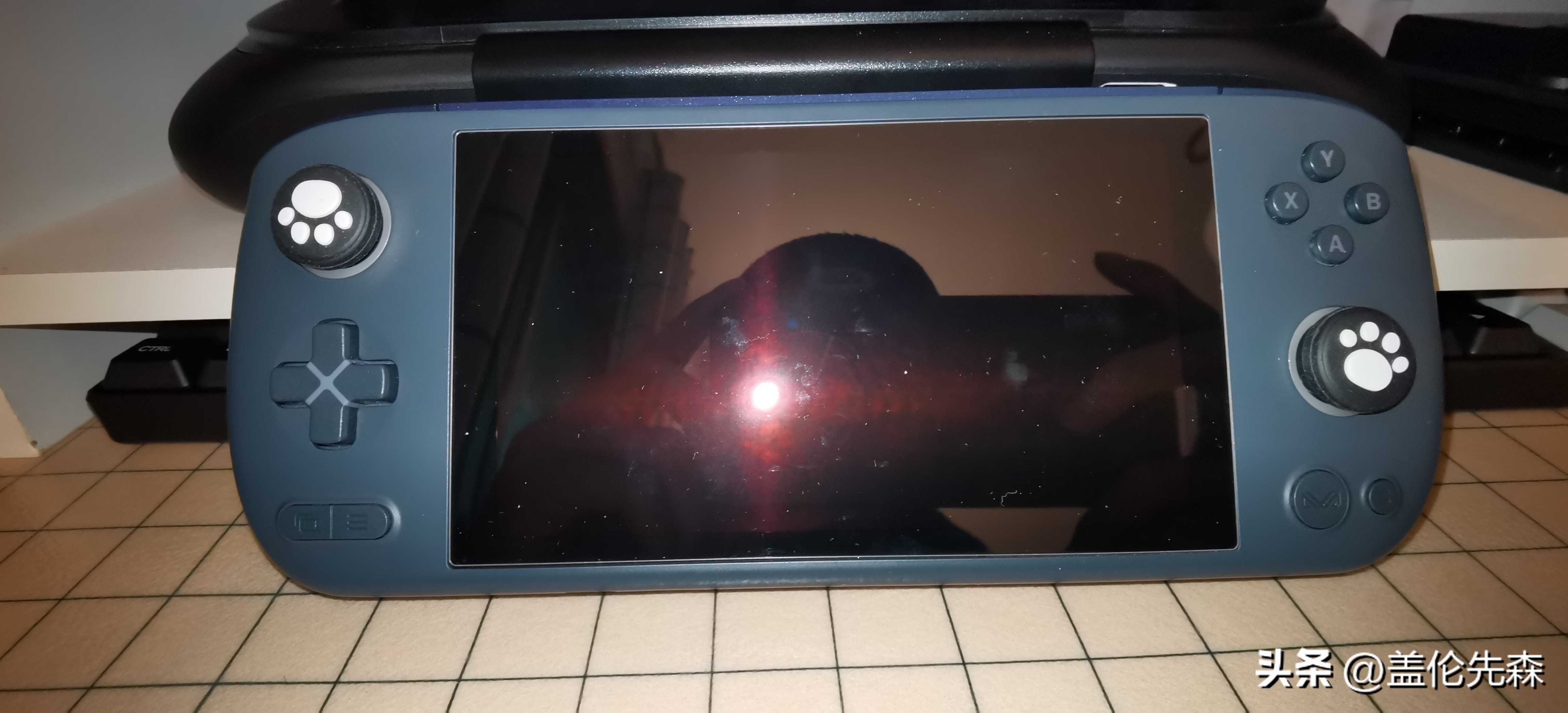 穷玩车，富玩表，屌丝玩电脑！谁才是PC掌机界的性价比之王？