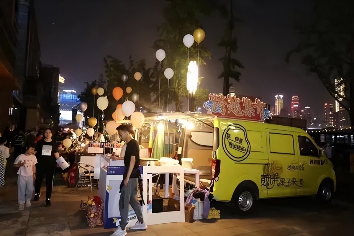 地摊经济神车,地摊经济的摆摊神车